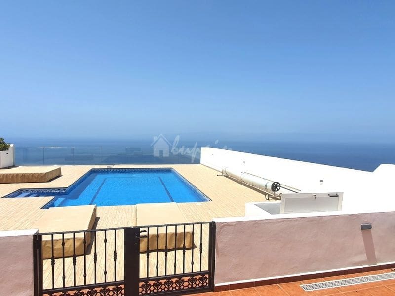 3 bedroom Villa for sale in Los Gigantes with pool - € 1,230,000 (Ref: 9337145)