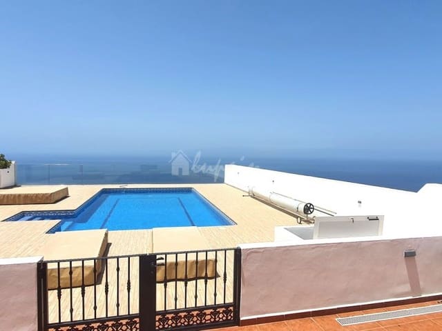 3 bedroom Villa for sale in Los Gigantes, Santiago del Teide with pool - € 1,230,000 (Ref: 9337145)