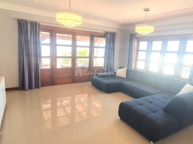 3 bedroom Villa for sale in Los Gigantes with pool - € 1,230,000 (Ref: 9337145)