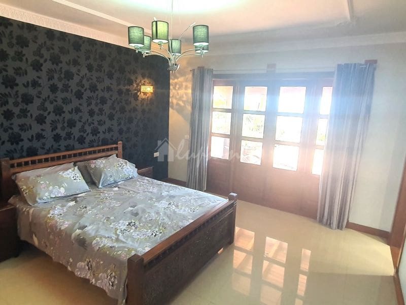 3 bedroom Villa for sale in Los Gigantes with pool - € 1,230,000 (Ref: 9337145)