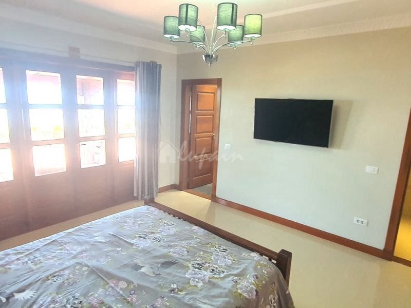 3 bedroom Villa for sale in Los Gigantes with pool - € 1,230,000 (Ref: 9337145)