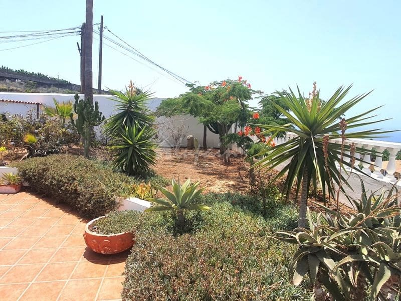 3 bedroom Villa for sale in Los Gigantes with pool - € 1,230,000 (Ref: 9337145)