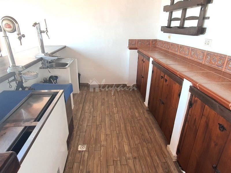 3 bedroom Villa for sale in Los Gigantes with pool - € 1,230,000 (Ref: 9337145)