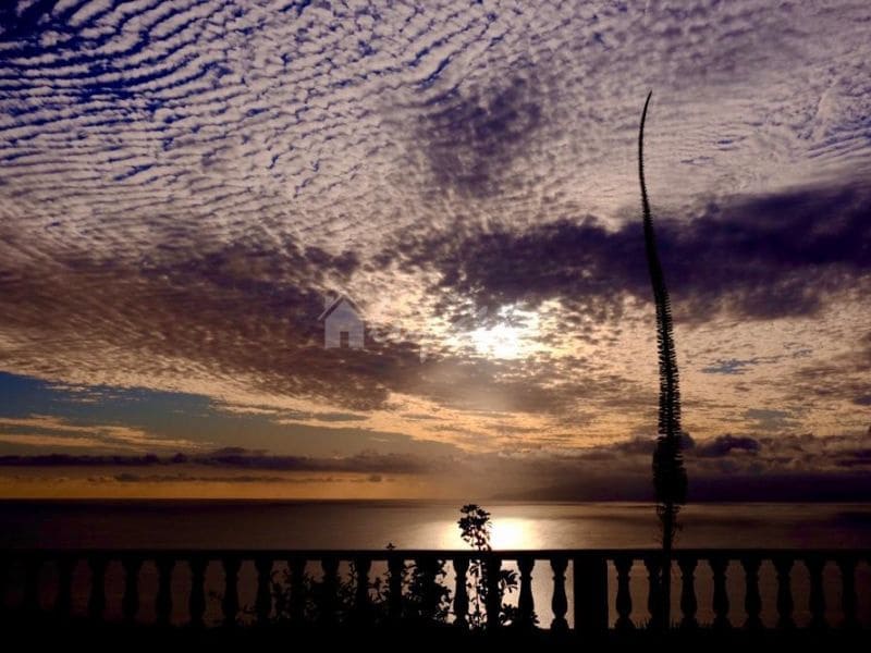 3 bedroom Villa for sale in Los Gigantes with pool - € 1,230,000 (Ref: 9337145)