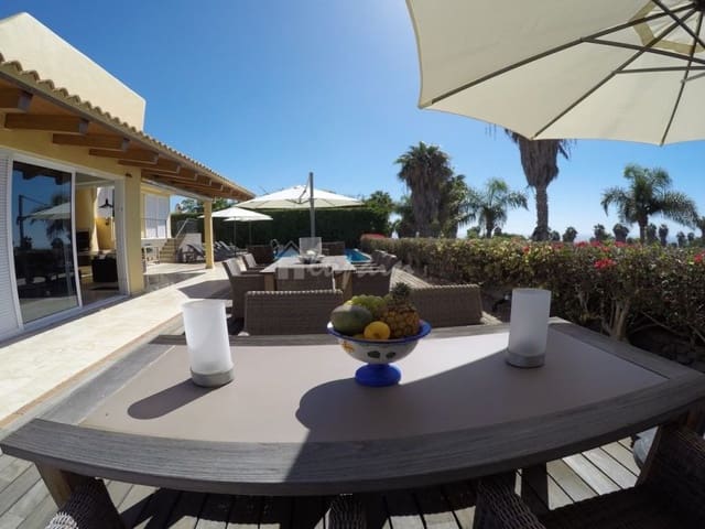 5 soveværelse Villa til salg i La Caleta Adeje, Adeje med swimmingpool - € 2.350.000 (Ref: 9337147)