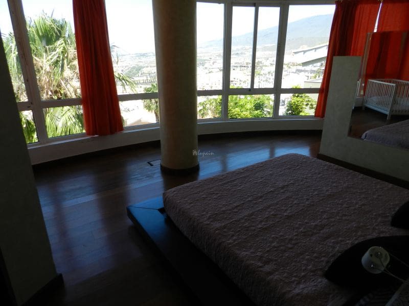 Chalet de 4 habitaciones en San Eugenio en venta con piscina - 1.000.000 € (Ref: 9337151)