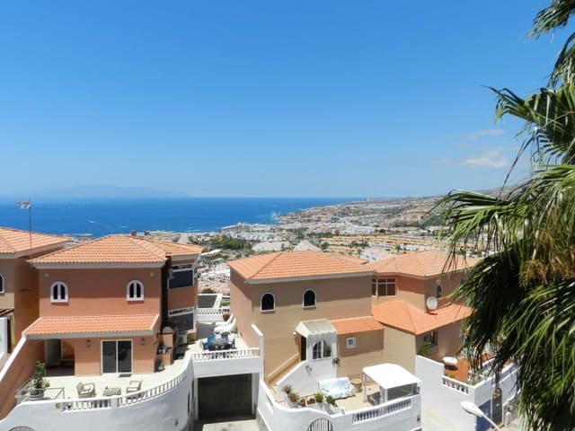 4 soverom Villa til salgs i San Eugenio, Adeje med svømmebasseng - € 1 000 000 (Ref: 9337151)