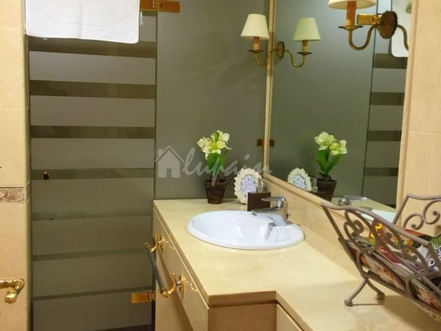 7 bedroom Villa for sale in Playa de las Americas, Arona with pool - € 3,000,000 (Ref: 9337155)