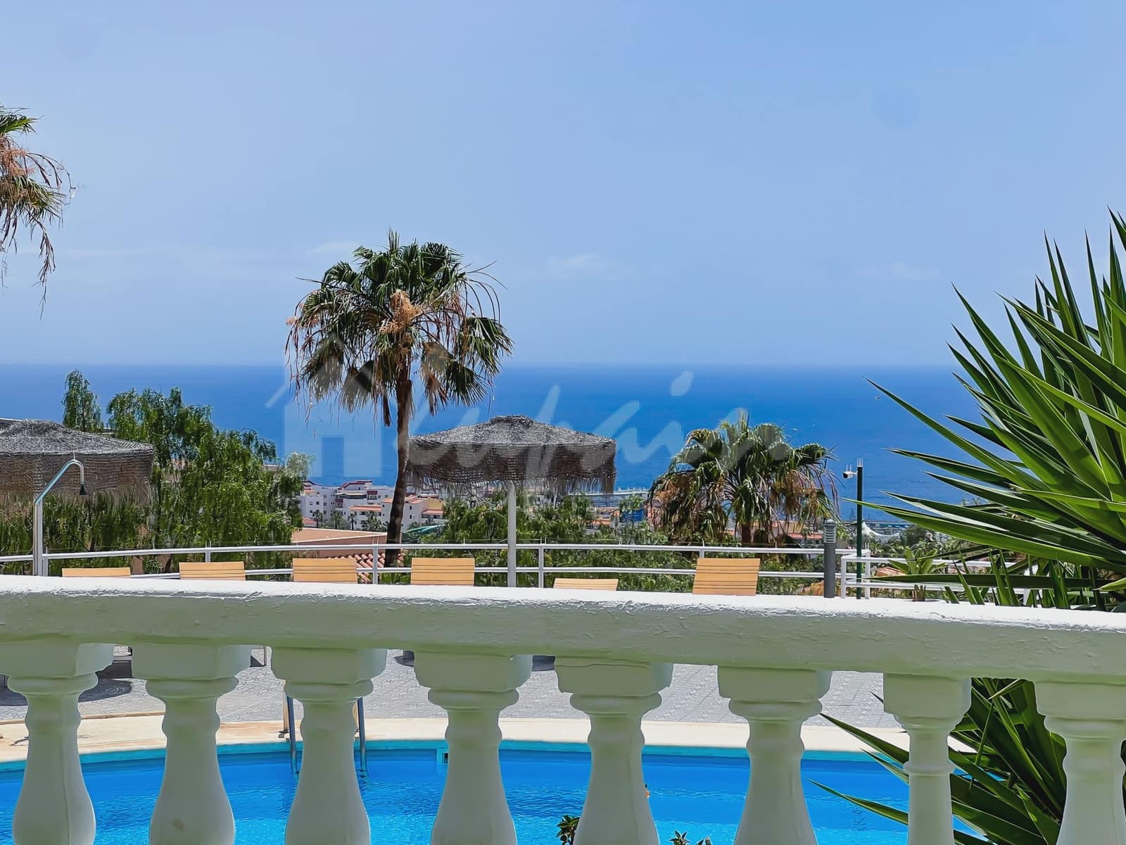 2 sovrum Lägenhet till salu i San Eugenio med pool - 490 000 € (Ref: 9341772)