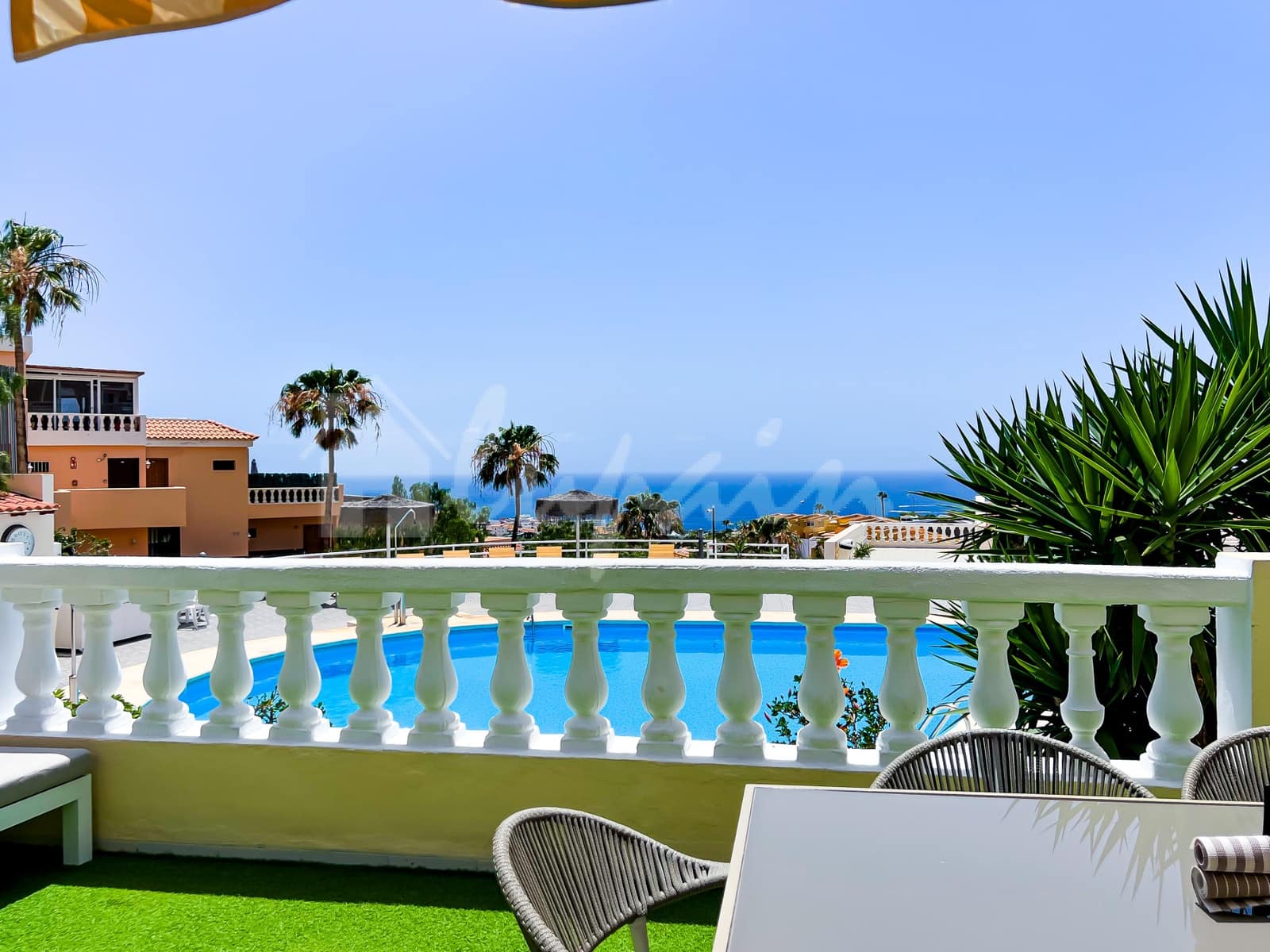 2 sovrum Lägenhet till salu i San Eugenio med pool - 490 000 € (Ref: 9341772)