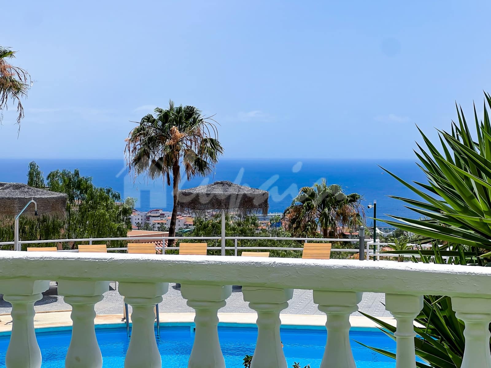 2 sovrum Lägenhet till salu i San Eugenio med pool - 490 000 € (Ref: 9341772)