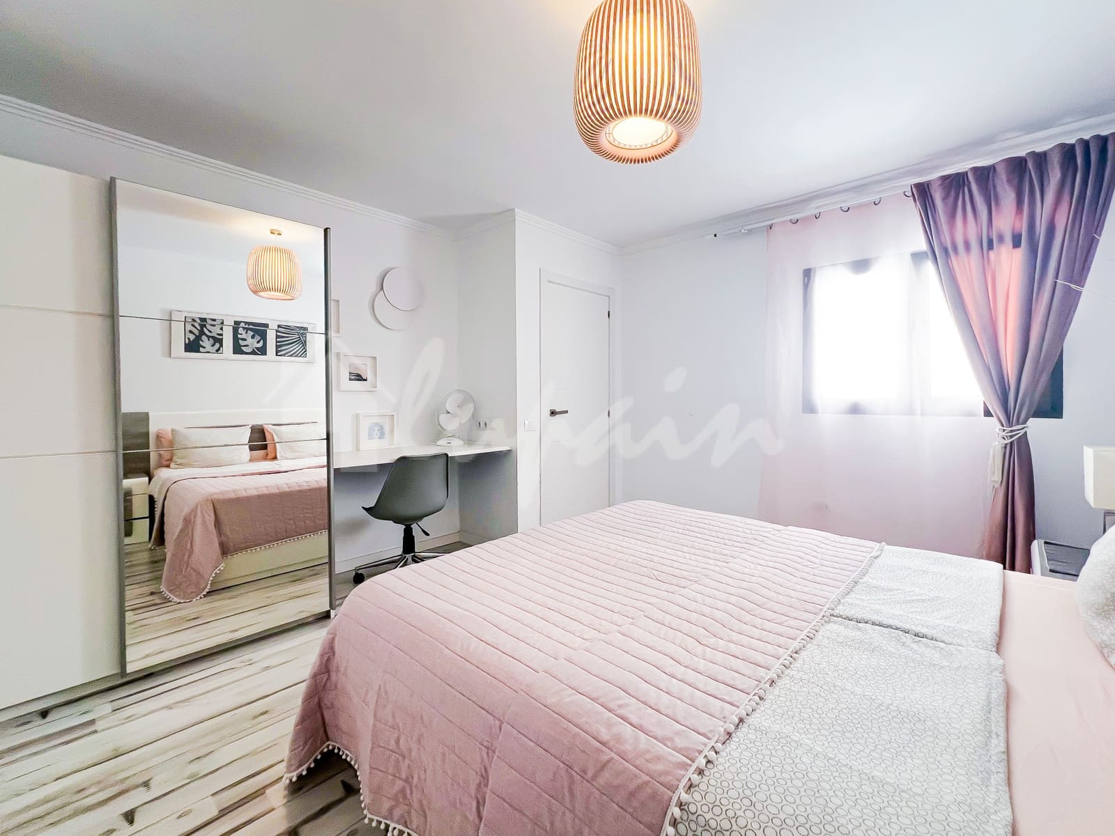 2 sovrum Lägenhet till salu i San Eugenio med pool - 490 000 € (Ref: 9341772)