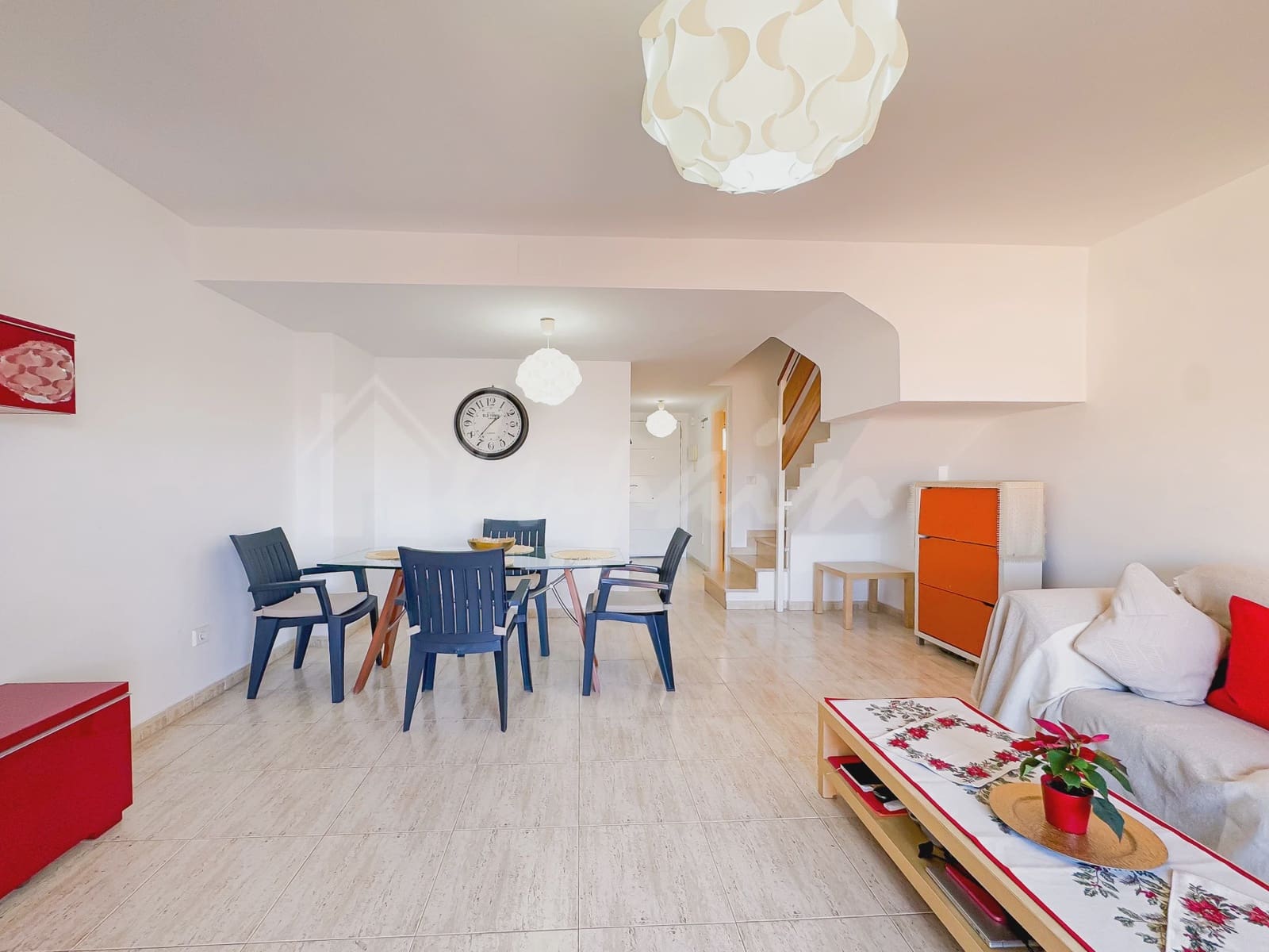 4 soveværelse Lejlighed til salg i Playa del Duque med swimmingpool - € 445.000 (Ref: 9341773)