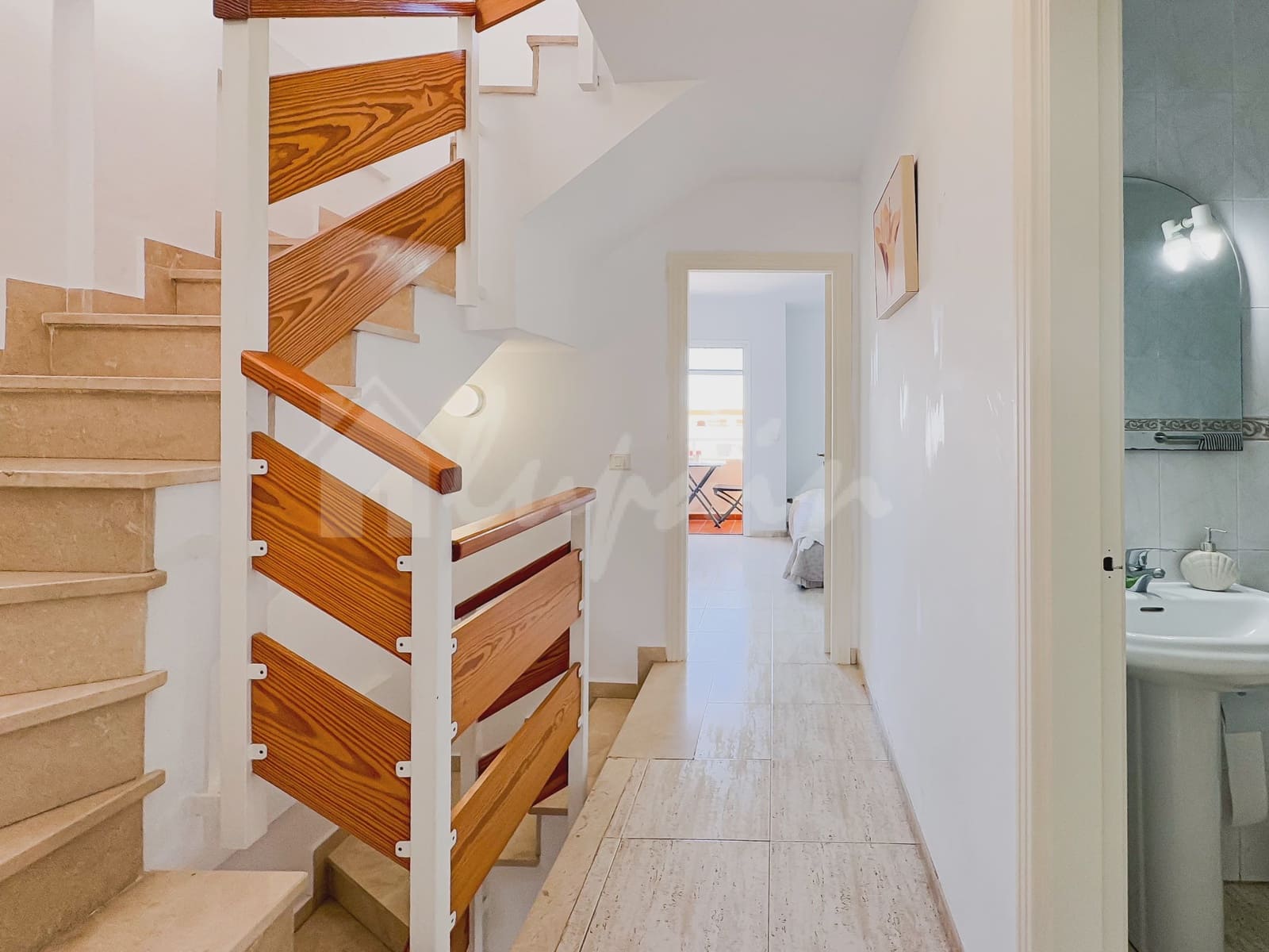 4 soveværelse Lejlighed til salg i Playa del Duque med swimmingpool - € 445.000 (Ref: 9341773)