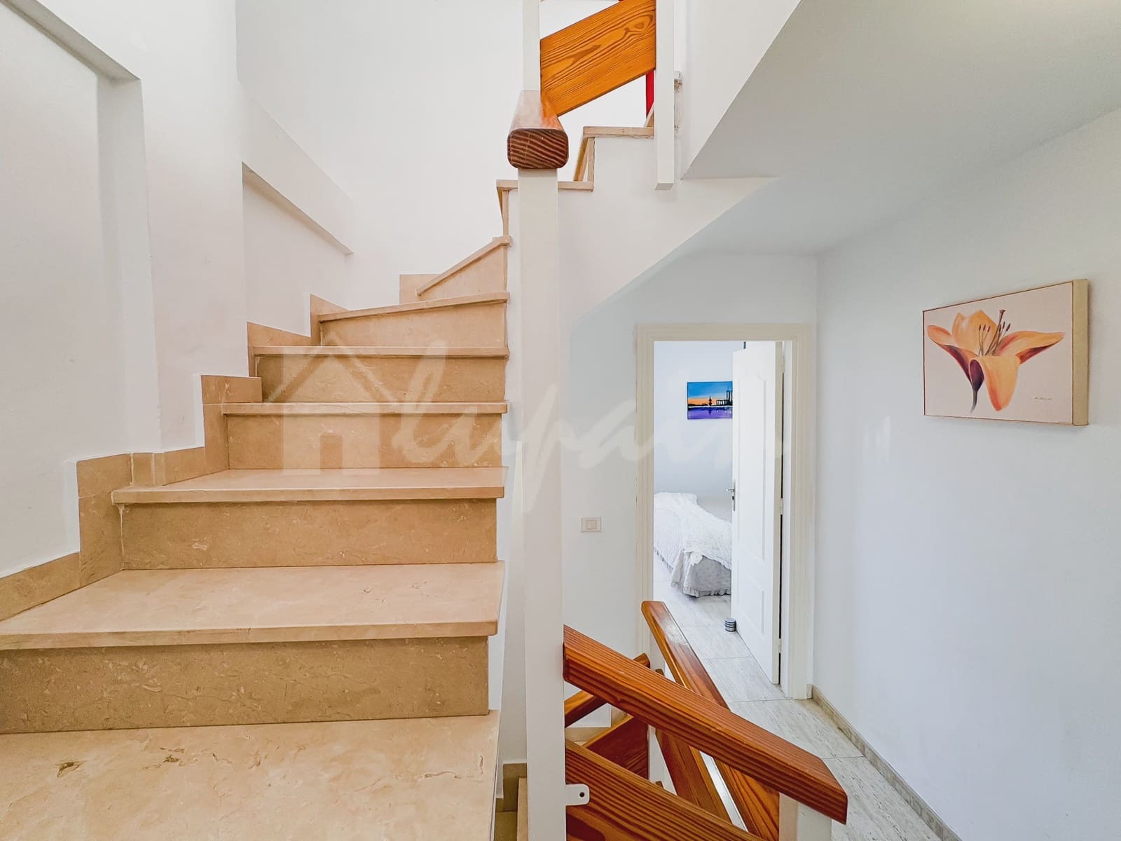 4 soveværelse Lejlighed til salg i Playa del Duque med swimmingpool - € 445.000 (Ref: 9341773)