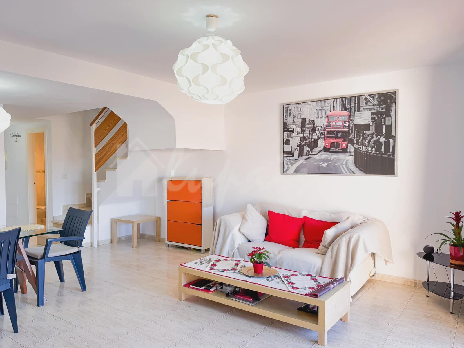 4 soveværelse Lejlighed til salg i Playa del Duque med swimmingpool - € 445.000 (Ref: 9341773)