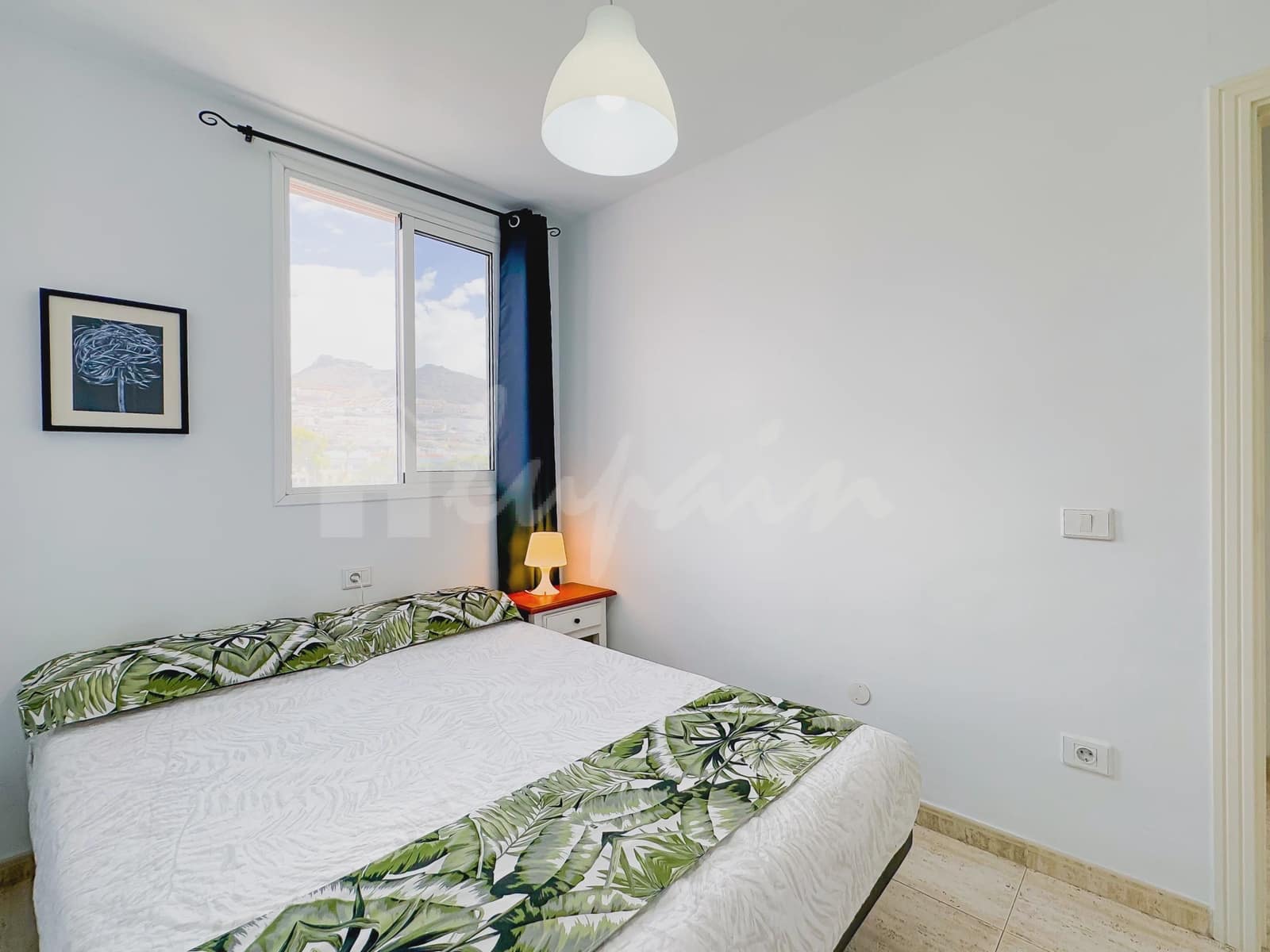 4 soveværelse Lejlighed til salg i Playa del Duque med swimmingpool - € 445.000 (Ref: 9341773)