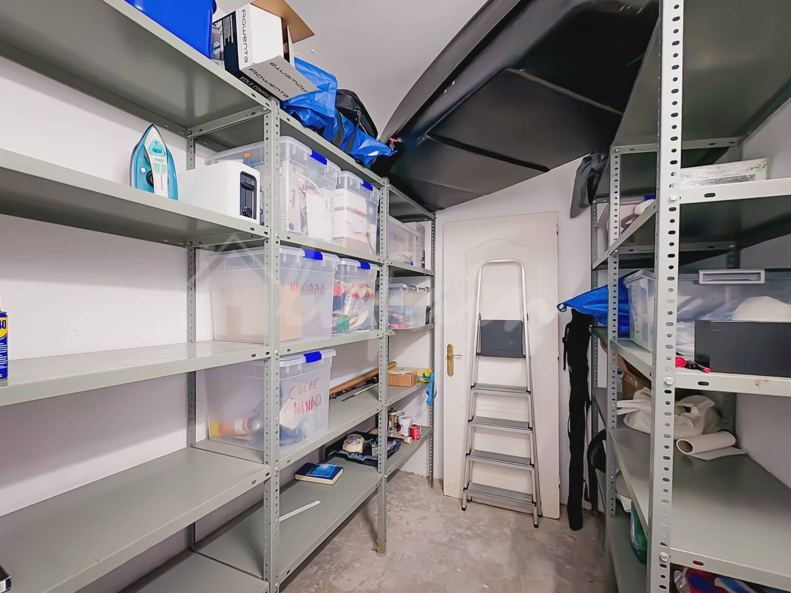 4 soveværelse Lejlighed til salg i Playa del Duque med swimmingpool - € 445.000 (Ref: 9341773)