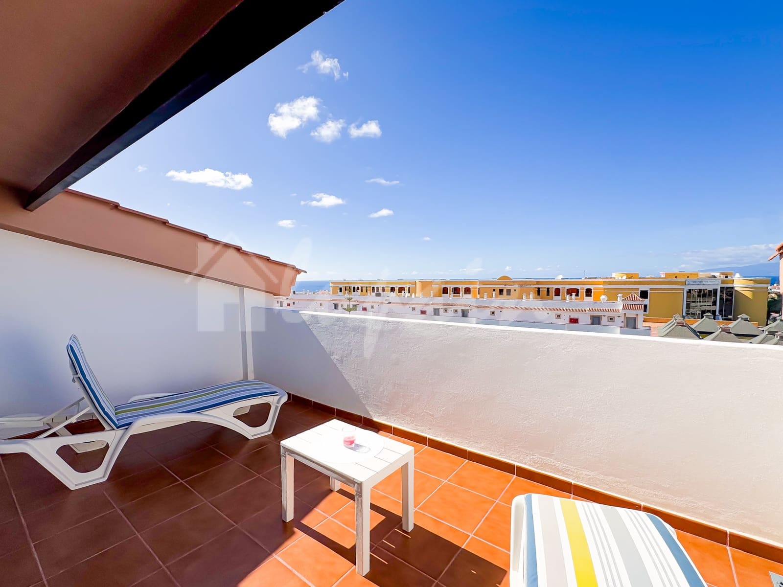 4 sypialnia Apartament na sprzedaż w Playa del Duque z basenem - 445 000 € (Ref: 9341773)