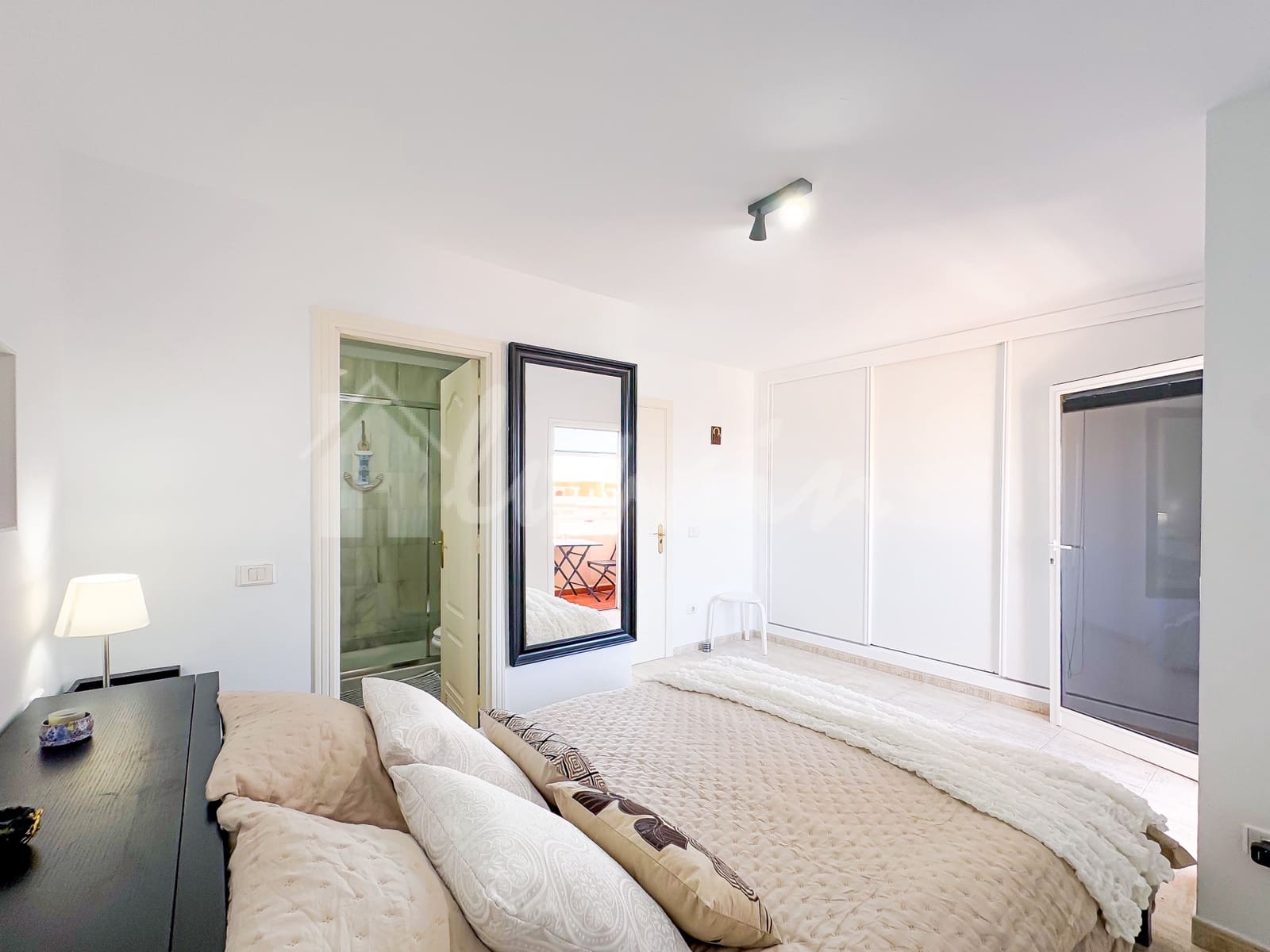 4 sypialnia Apartament na sprzedaż w Playa del Duque z basenem - 445 000 € (Ref: 9341773)