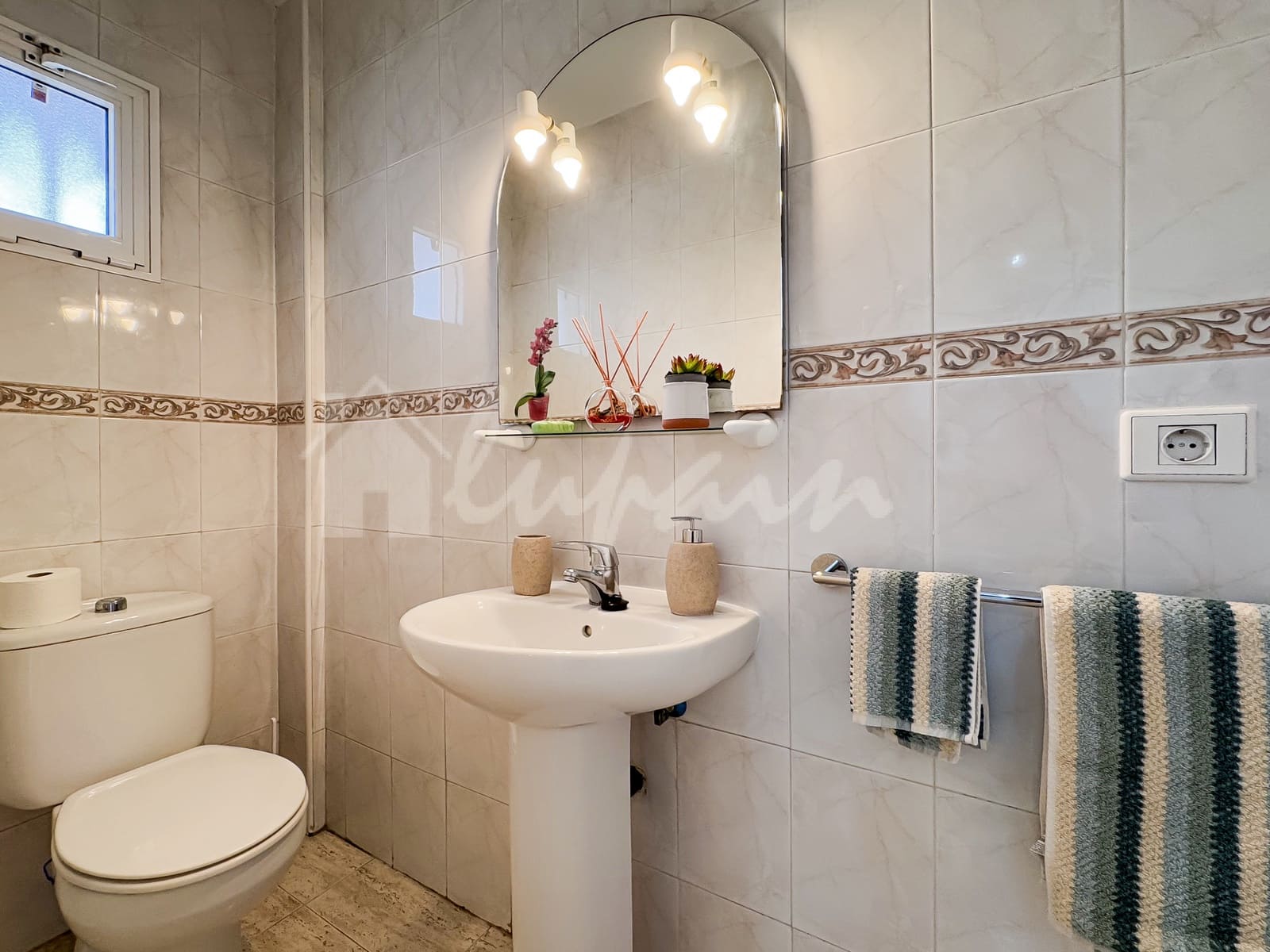 4 sypialnia Apartament na sprzedaż w Playa del Duque z basenem - 445 000 € (Ref: 9341773)