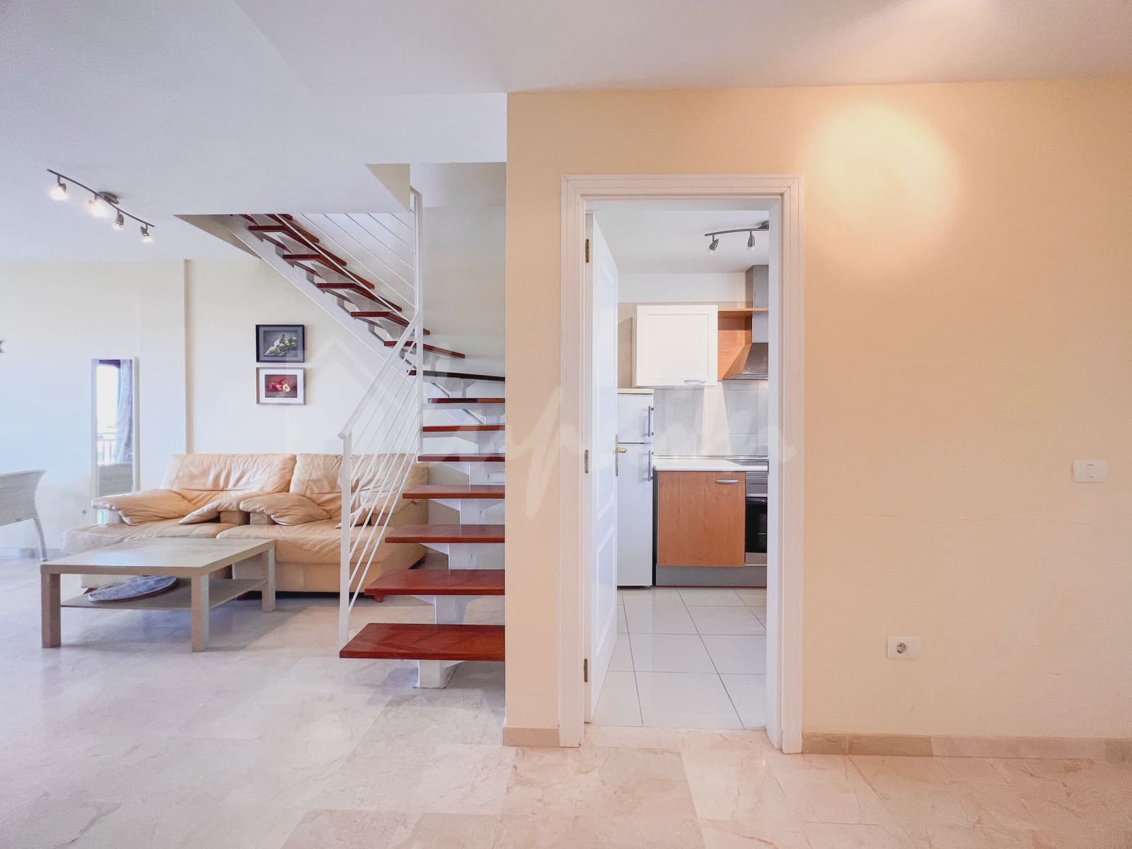 2 makuuhuone Kattohuoneisto myytävänä paikassa Palm-Mar mukana uima-altaan - 459 000 € (Ref: 9341774)