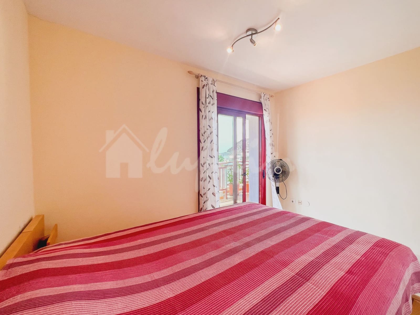 2 makuuhuone Kattohuoneisto myytävänä paikassa Palm-Mar mukana uima-altaan - 459 000 € (Ref: 9341774)