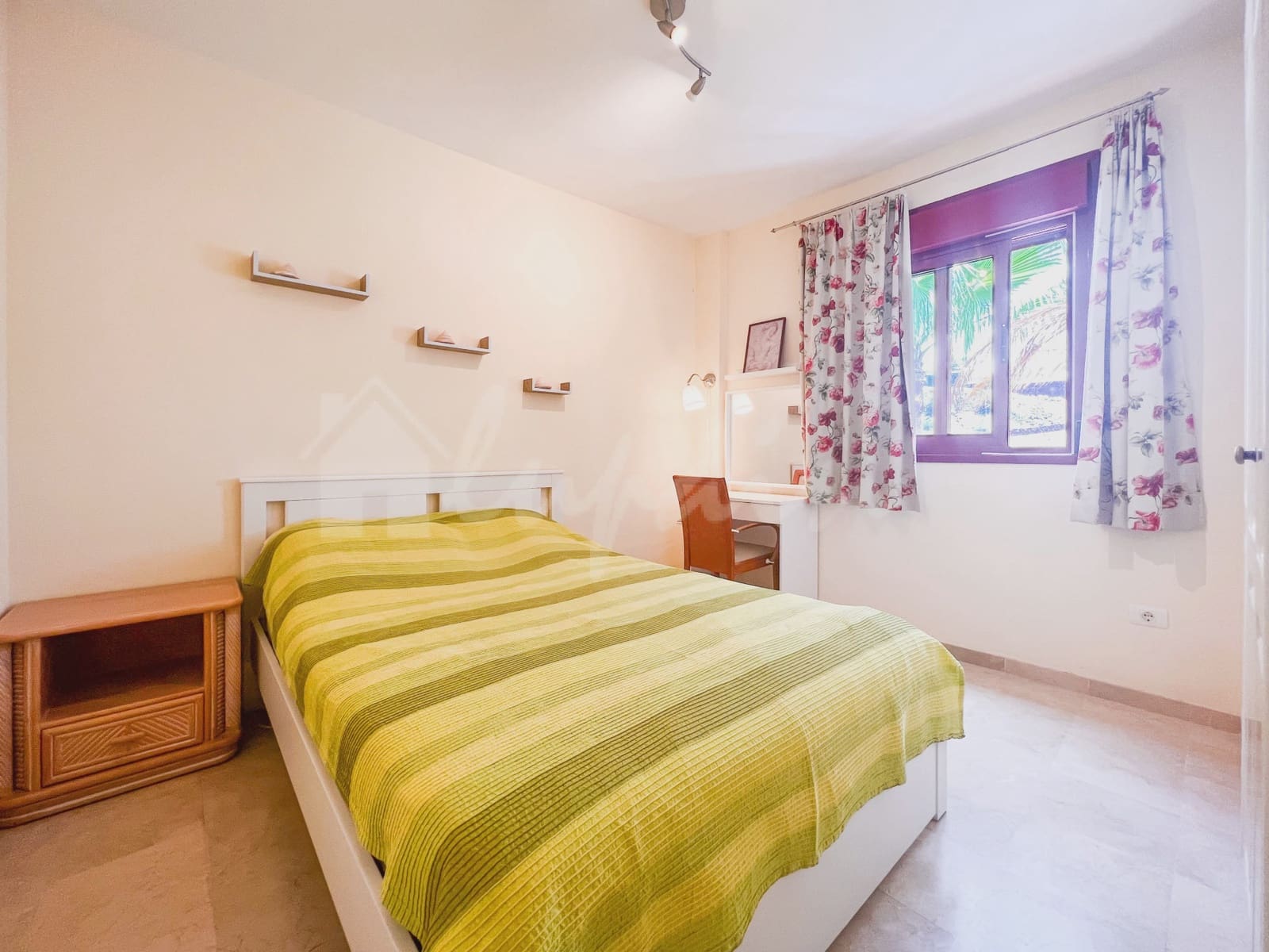 2 makuuhuone Kattohuoneisto myytävänä paikassa Palm-Mar mukana uima-altaan - 459 000 € (Ref: 9341774)