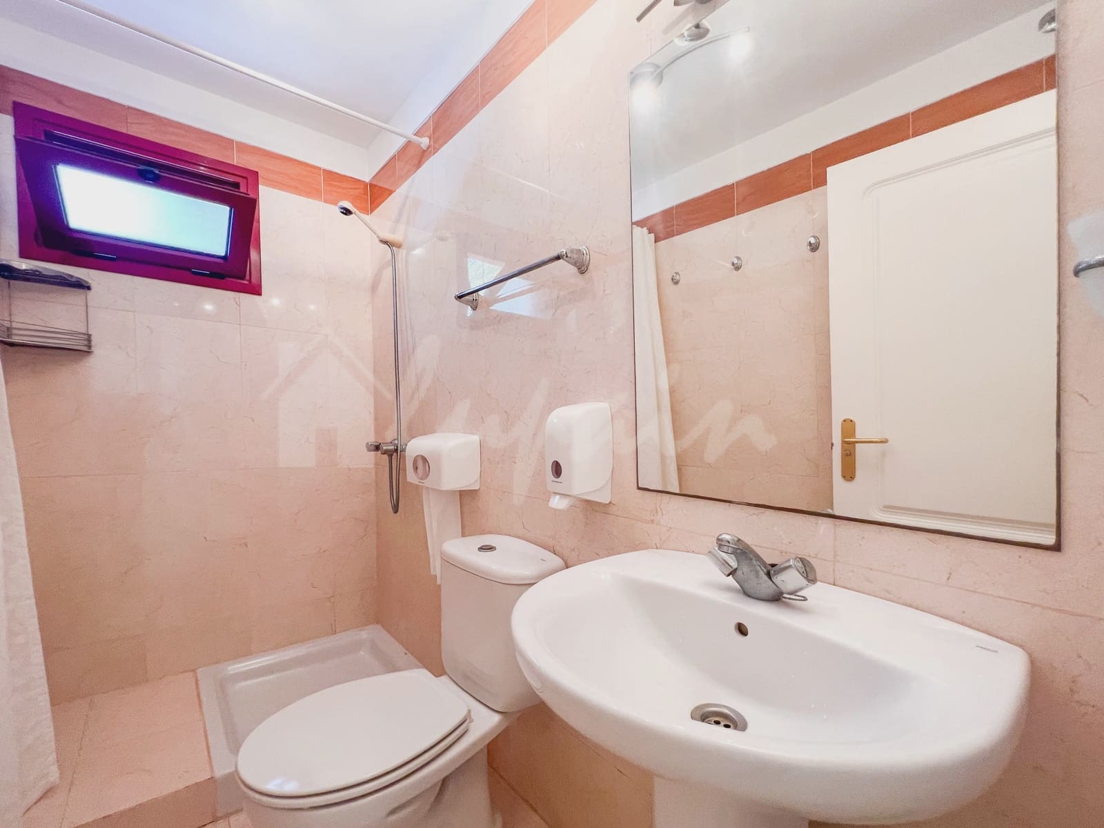 2 makuuhuone Kattohuoneisto myytävänä paikassa Palm-Mar mukana uima-altaan - 459 000 € (Ref: 9341774)