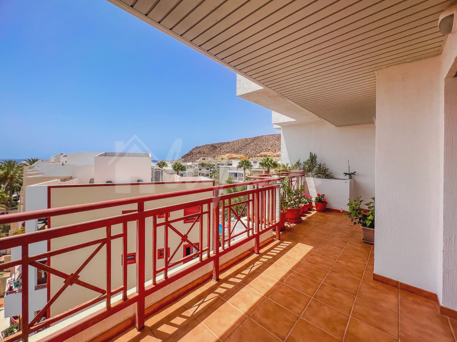 2 makuuhuone Kattohuoneisto myytävänä paikassa Palm-Mar mukana uima-altaan - 459 000 € (Ref: 9341774)