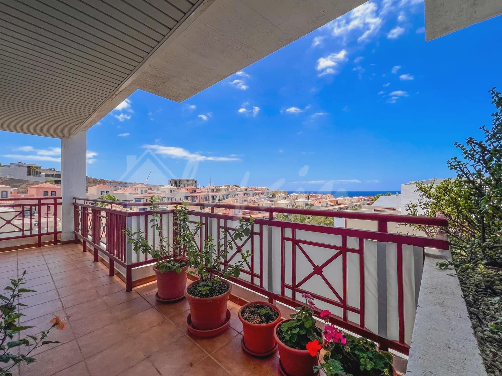 2 makuuhuone Kattohuoneisto myytävänä paikassa Palm-Mar mukana uima-altaan - 459 000 € (Ref: 9341774)