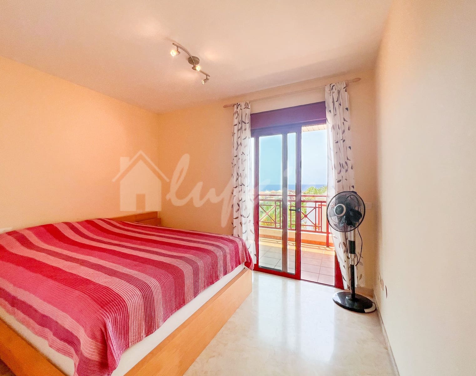 2 soveværelse Penthouse til salg i Palm-Mar med swimmingpool - € 459.000 (Ref: 9341774)