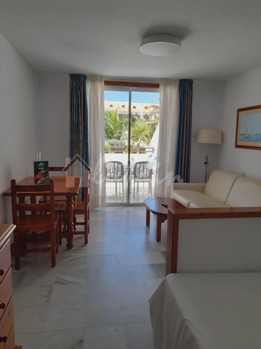 Studio te koop in Playa de las Americas met zwembad - € 359.950 (Ref: 9341777)