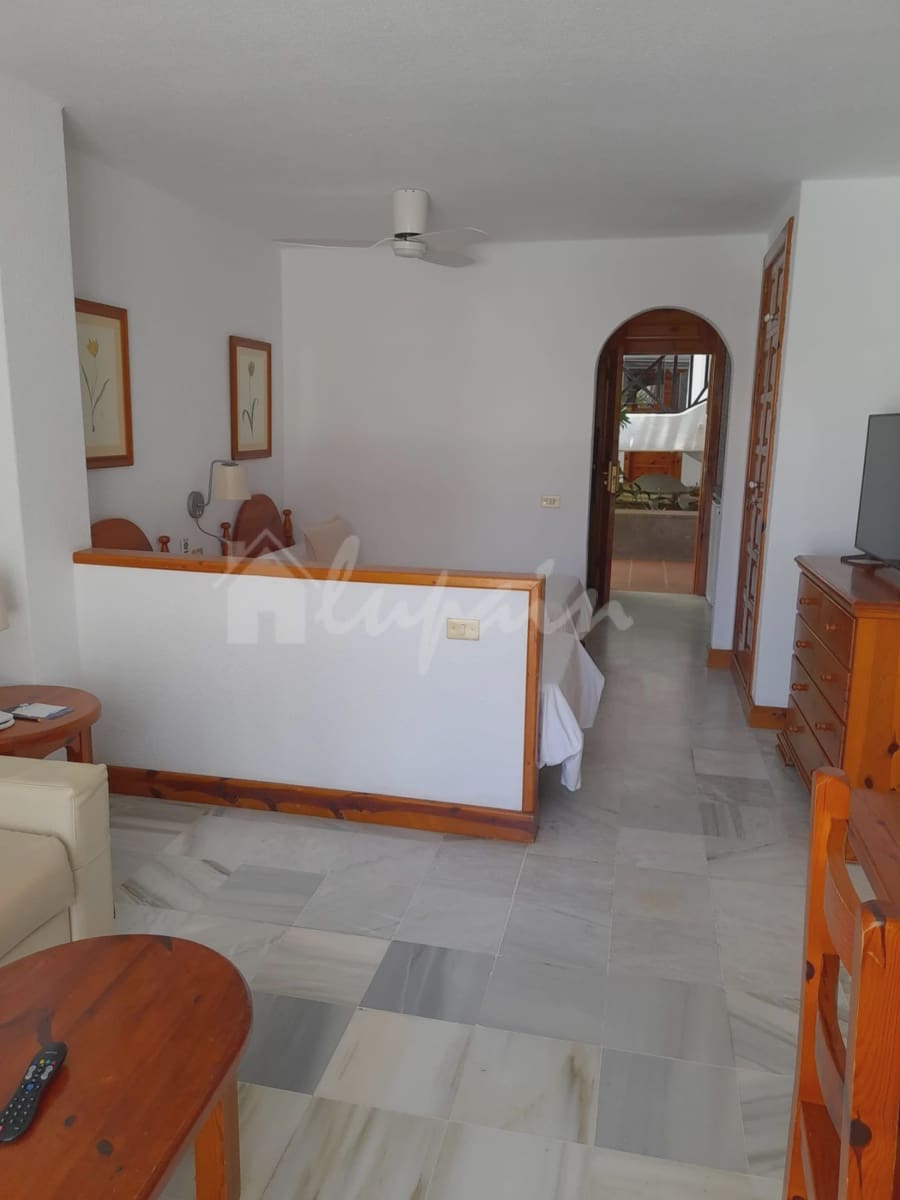 Studio te koop in Playa de las Americas met zwembad - € 359.950 (Ref: 9341777)