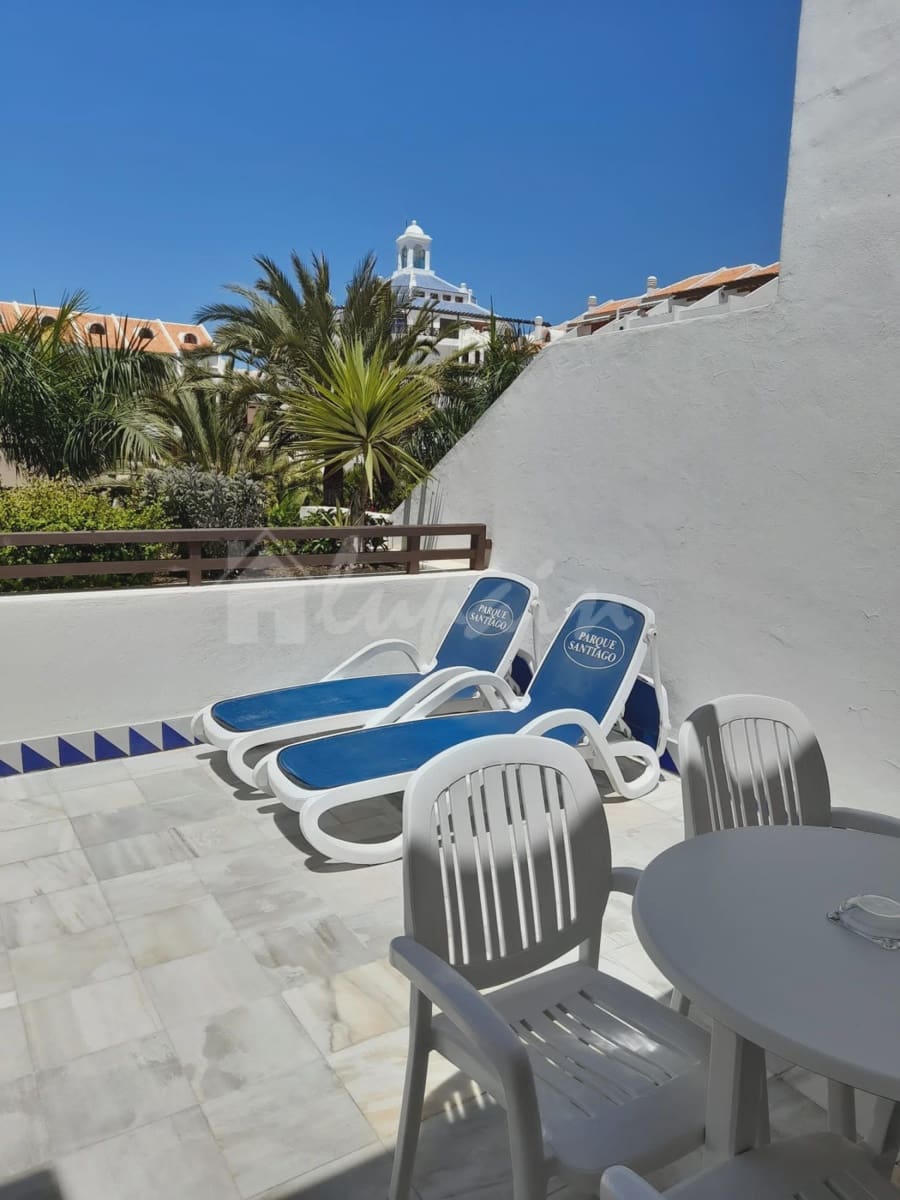 Studio te koop in Playa de las Americas met zwembad - € 359.950 (Ref: 9341777)