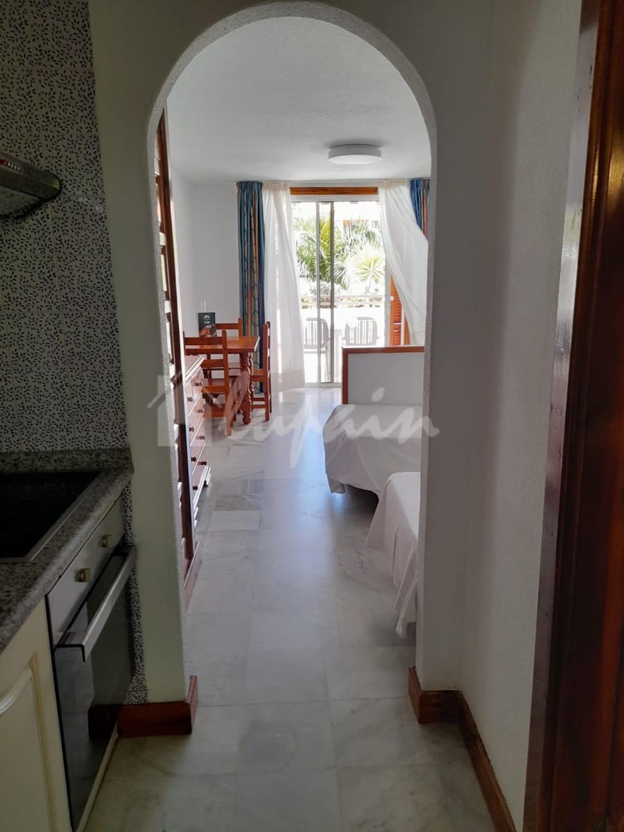 Estúdio para venda em Playa de las Americas com piscina - 359 950 € (Ref: 9341777)