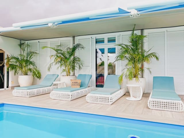 4 soveværelse Villa til salg i El Madroñal, Adeje med swimmingpool - € 1.650.000 (Ref: 9348786)