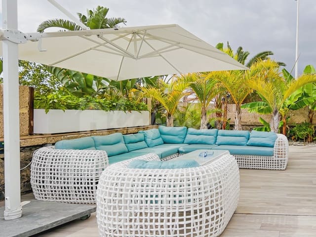 4 soveværelse Villa til salg i El Madroñal, Adeje med swimmingpool - € 1.650.000 (Ref: 9348786)