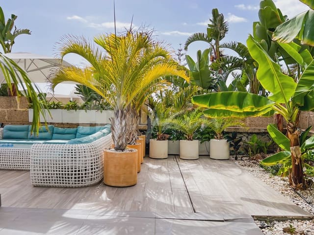 4 soveværelse Villa til salg i El Madroñal, Adeje med swimmingpool - € 1.650.000 (Ref: 9348786)