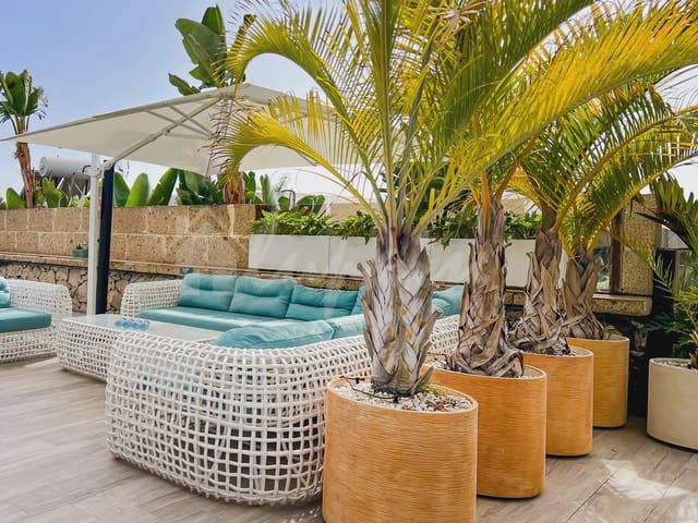 4 soveværelse Villa til salg i El Madroñal, Adeje med swimmingpool - € 1.650.000 (Ref: 9348786)