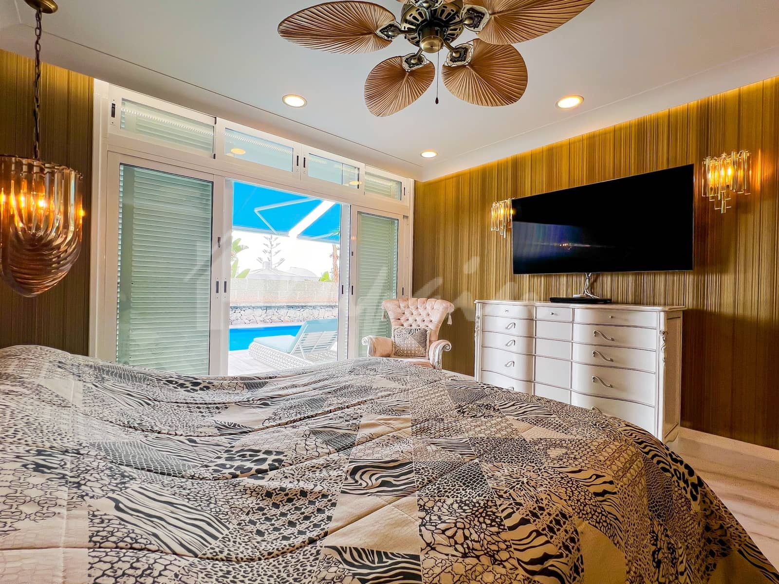 4 soveværelse Villa til salg i El Madronal med swimmingpool - € 1.650.000 (Ref: 9348786)