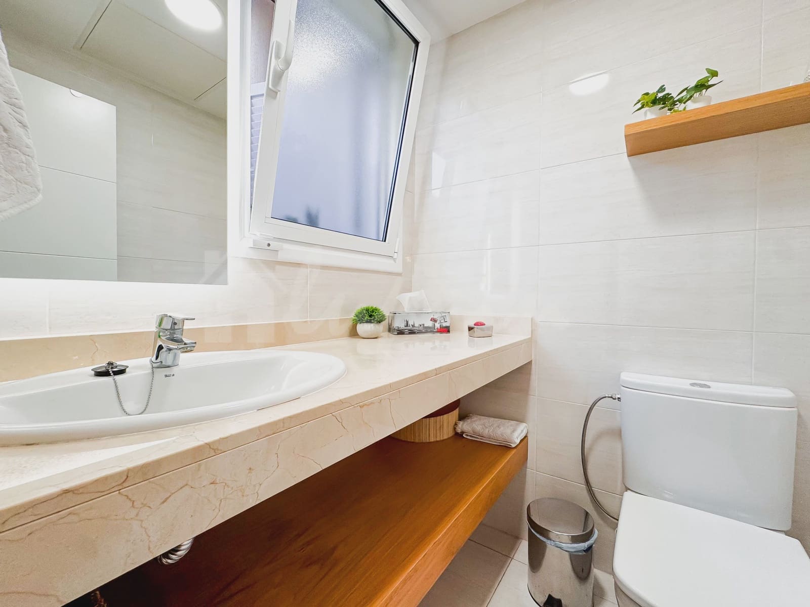 4 makuuhuone Huvila myytävänä paikassa Puerto Santiago mukana uima-altaan - 995 000 € (Ref: 9348788)