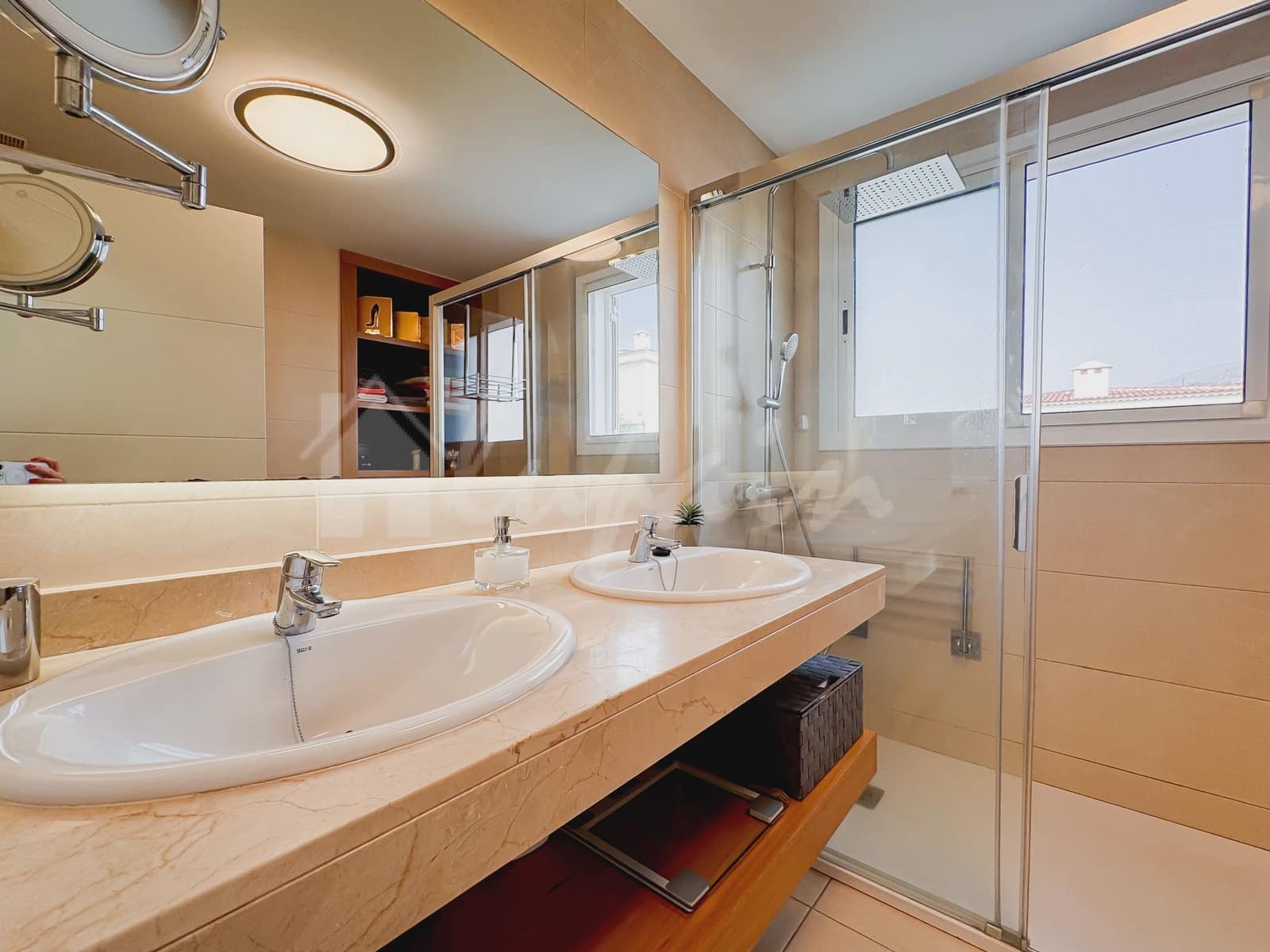 4 makuuhuone Huvila myytävänä paikassa Puerto Santiago mukana uima-altaan - 995 000 € (Ref: 9348788)