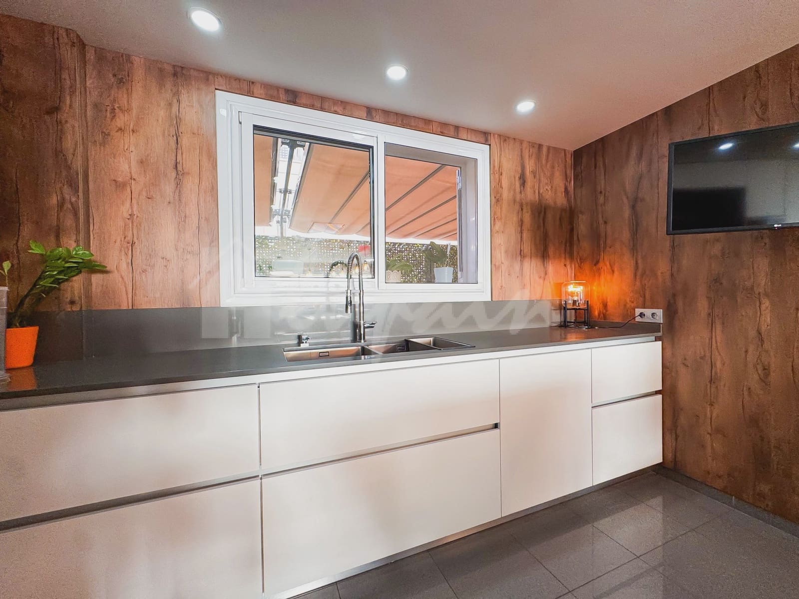 4 makuuhuone Huvila myytävänä paikassa Puerto Santiago mukana uima-altaan - 995 000 € (Ref: 9348788)