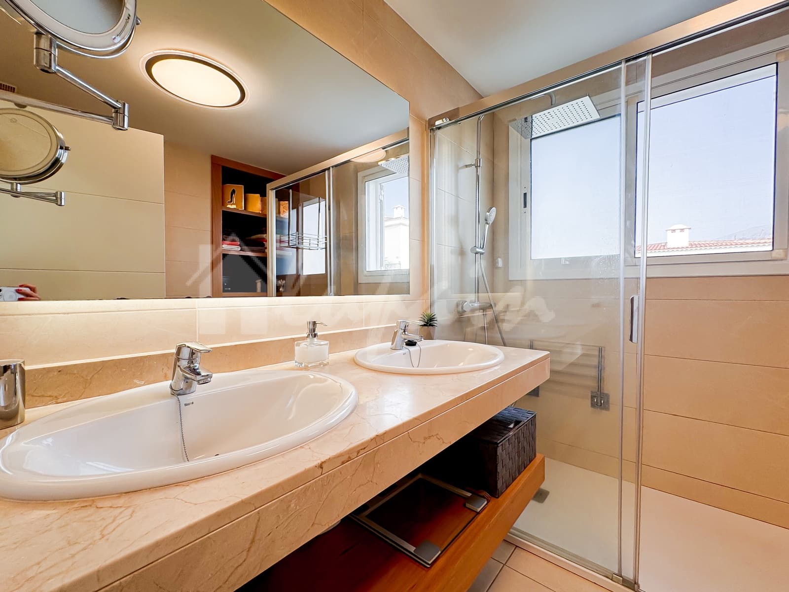 4 makuuhuone Huvila myytävänä paikassa Puerto Santiago mukana uima-altaan - 995 000 € (Ref: 9348788)