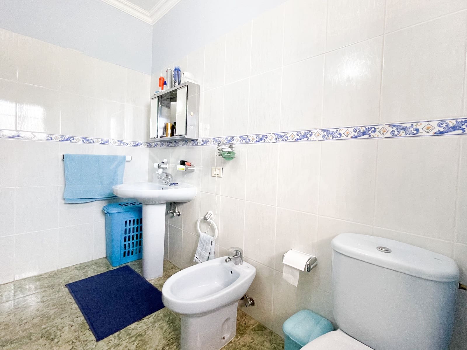 3 bedroom Villa for sale in Granadilla de Abona with garage - € 850,000 (Ref: 9348789)