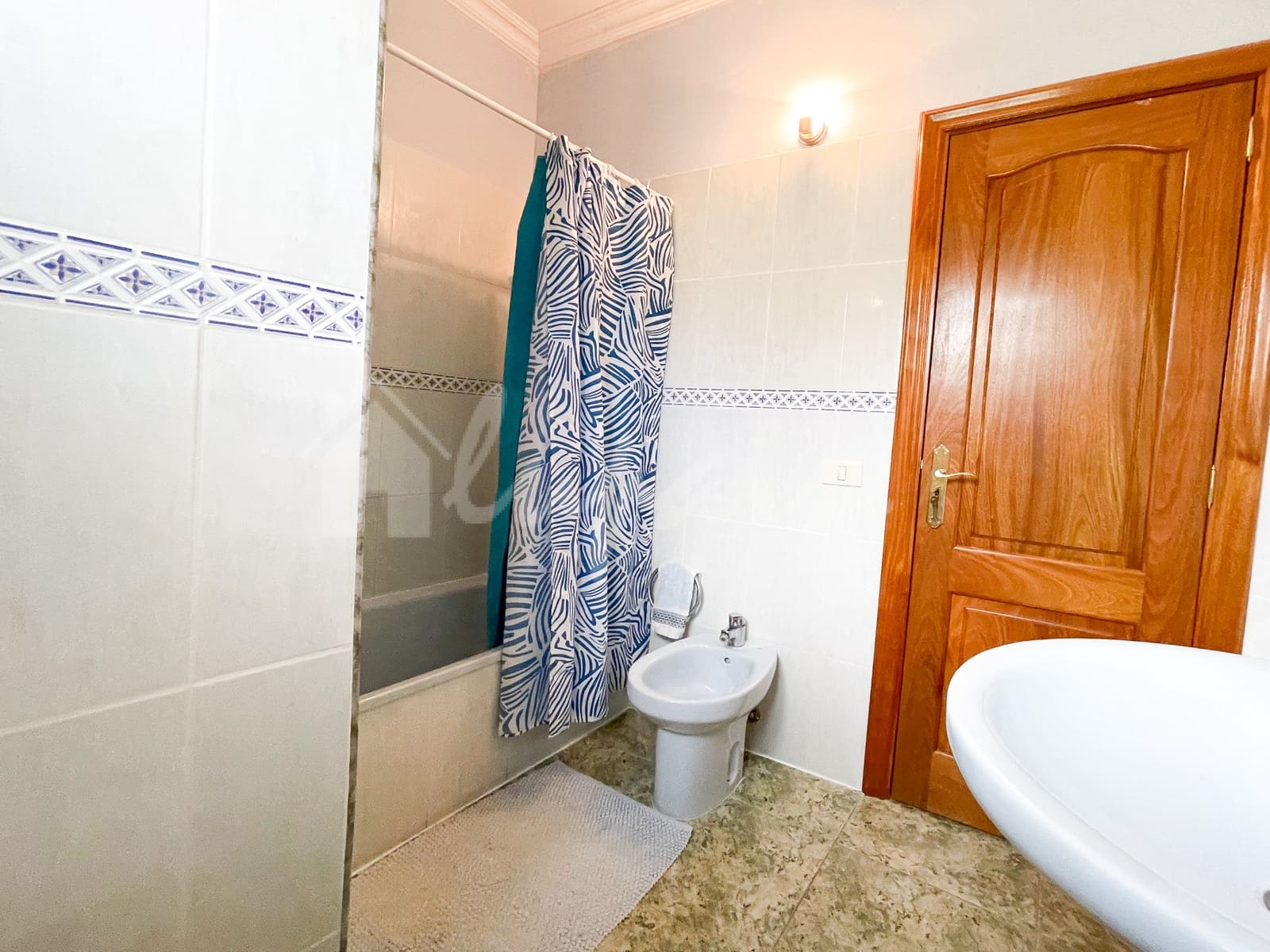 3 bedroom Villa for sale in Granadilla de Abona with garage - € 850,000 (Ref: 9348789)