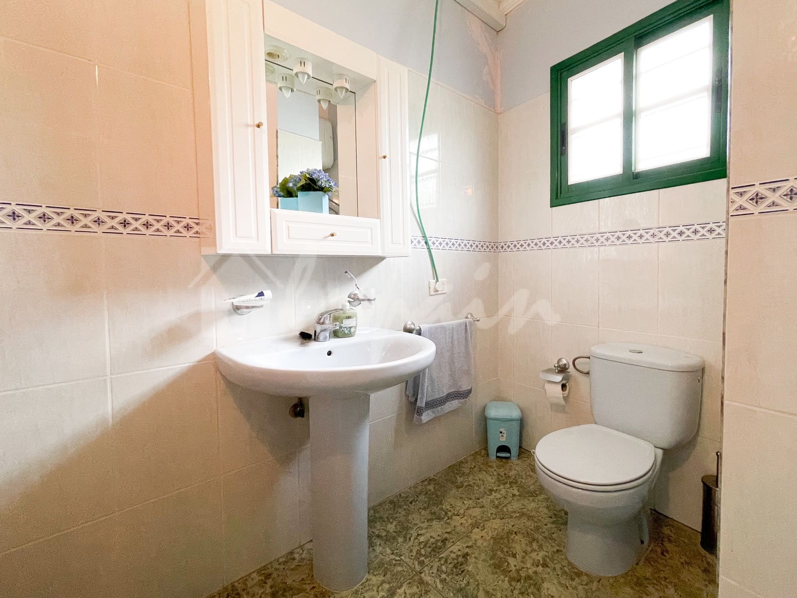 3 bedroom Villa for sale in Granadilla de Abona with garage - € 850,000 (Ref: 9348789)