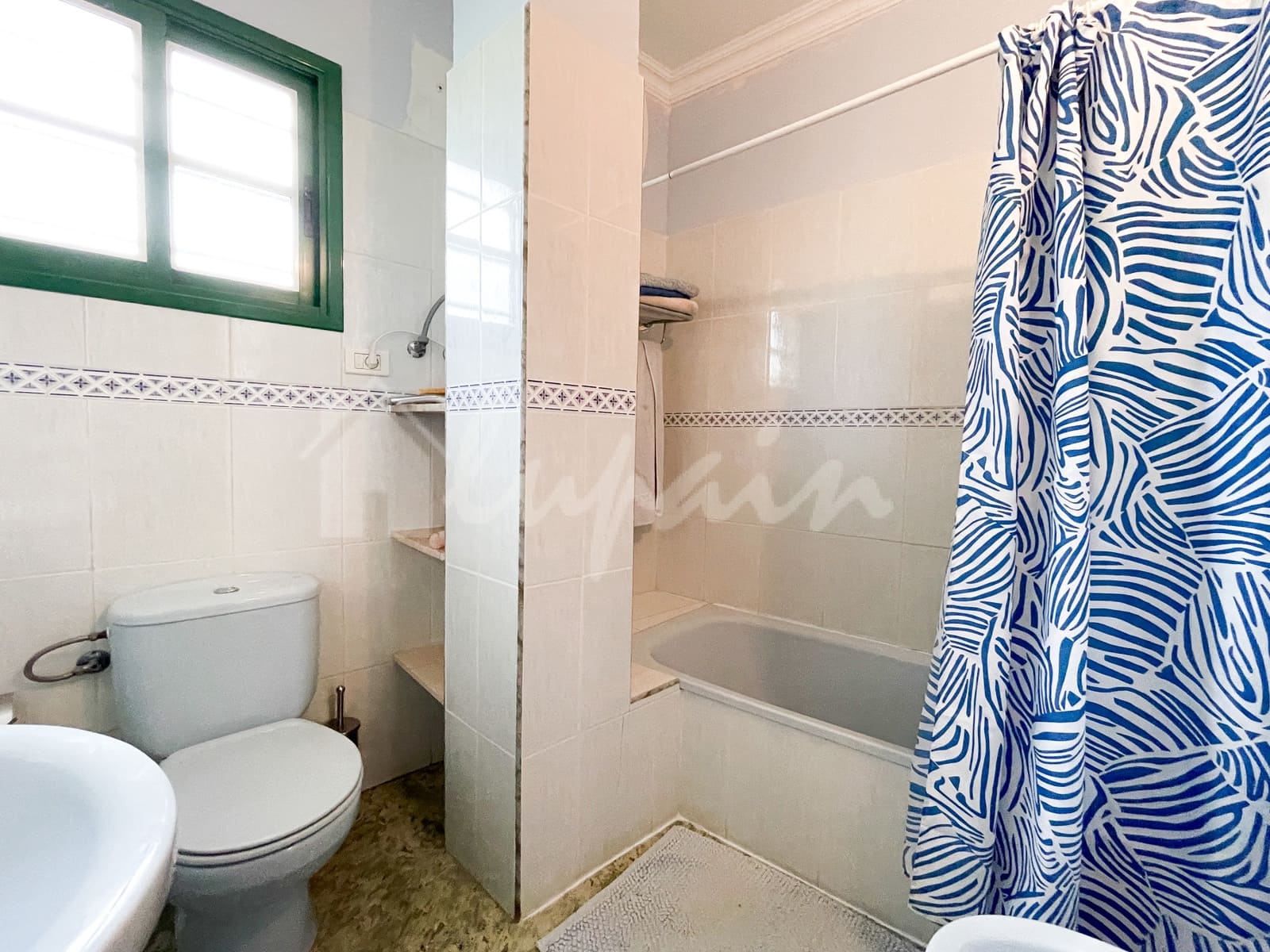 3 bedroom Villa for sale in Granadilla de Abona with garage - € 850,000 (Ref: 9348789)