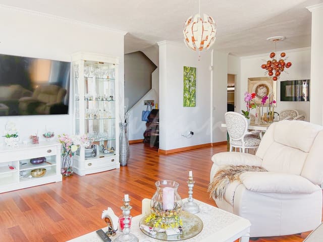 5 soverom Villa til salgs i Torviscas Centro y Alto, Adeje - € 625 000 (Ref: 9348790)